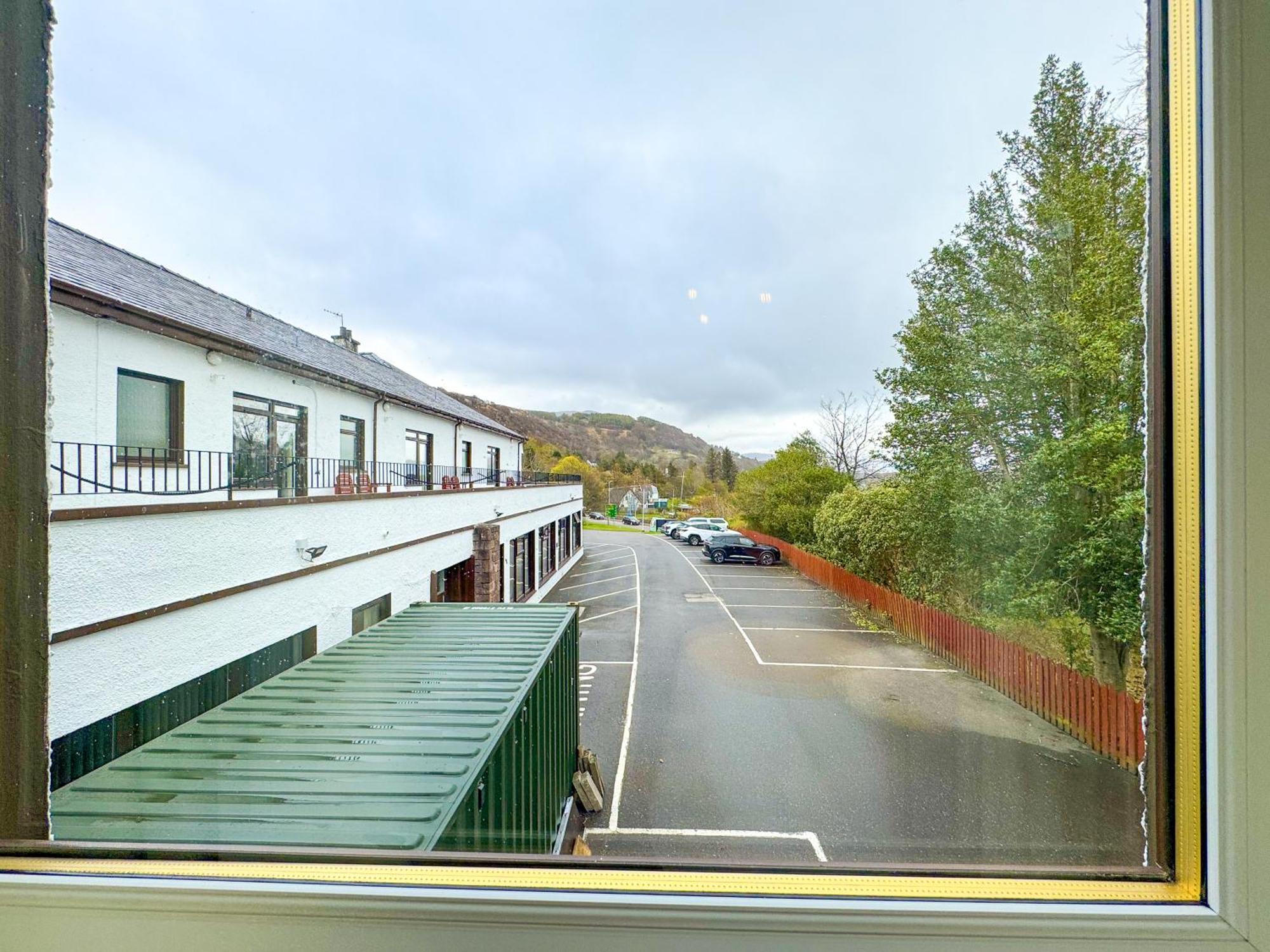 The Royal Hotel Ullapool Room photo